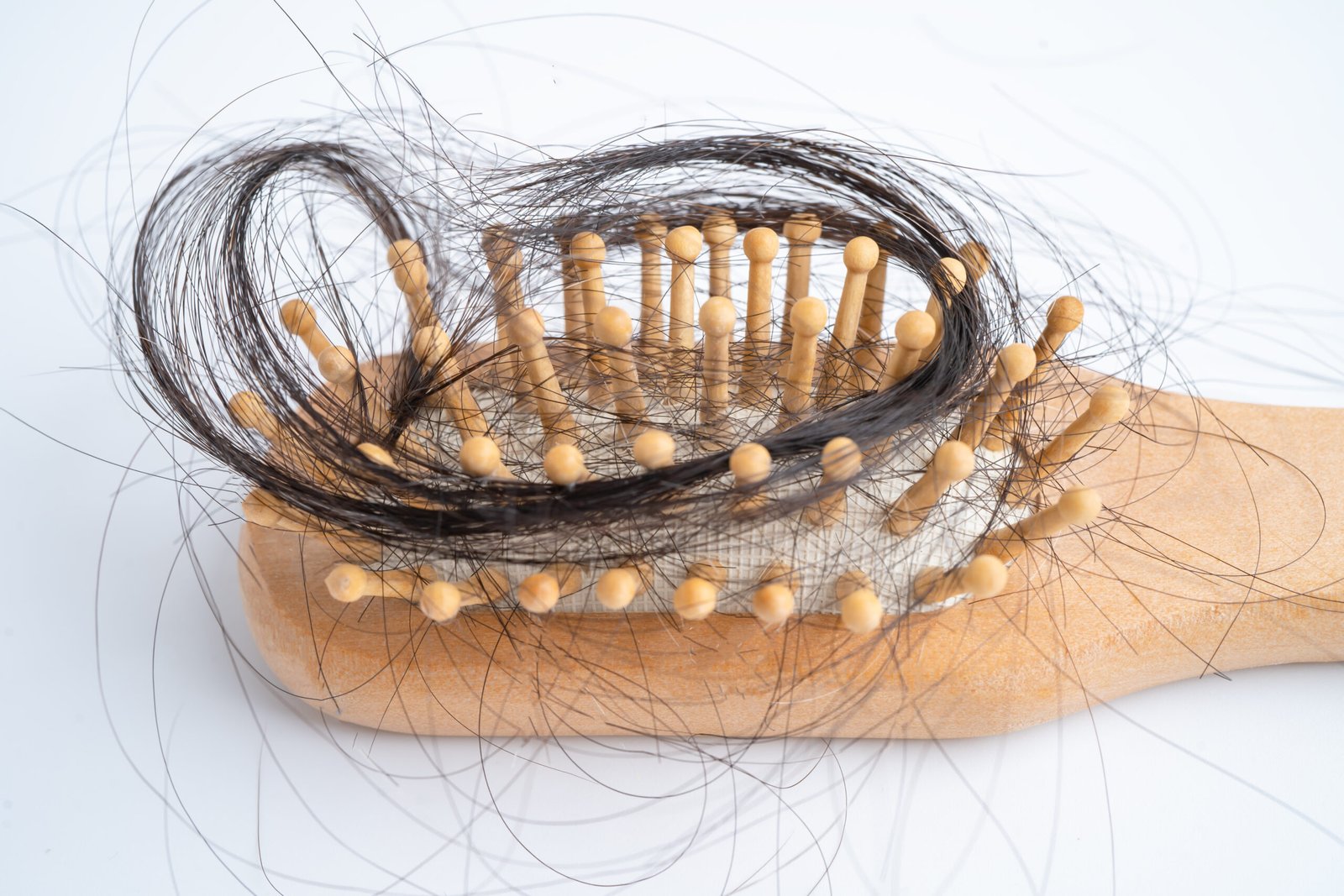 hair loss fall with comb bush serious problem heal 2024 08 13 02 12 28 utc 1 scaled