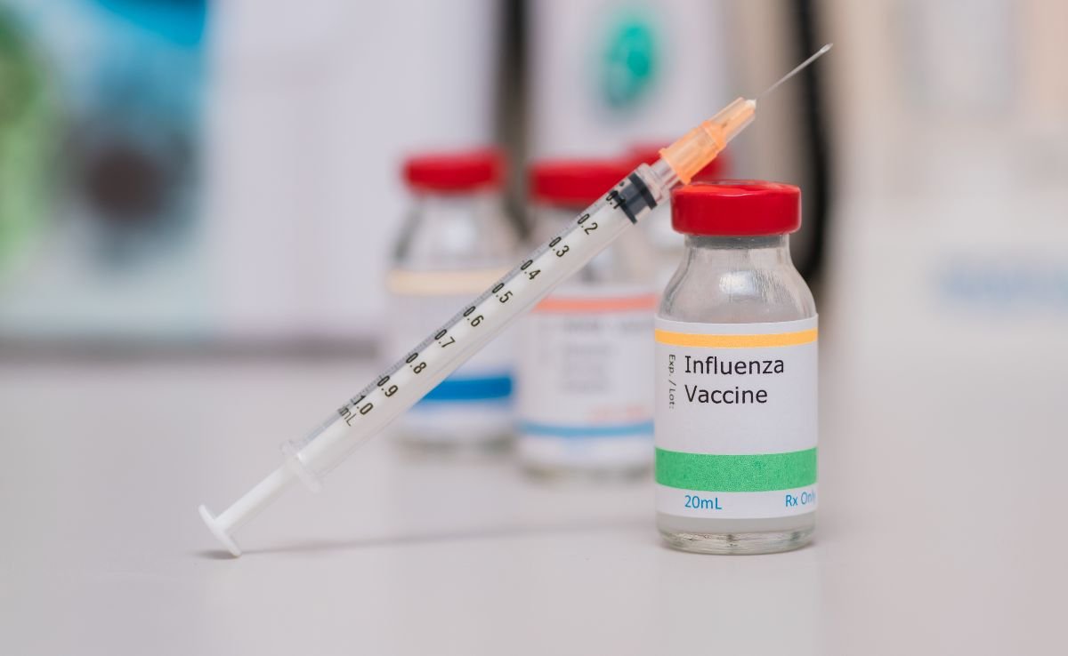 Vaksin Yang Disarankan Untuk Diambil Sebelum Menunaikan Haji & Umrah : Vaksin Influenza dan COVID-19